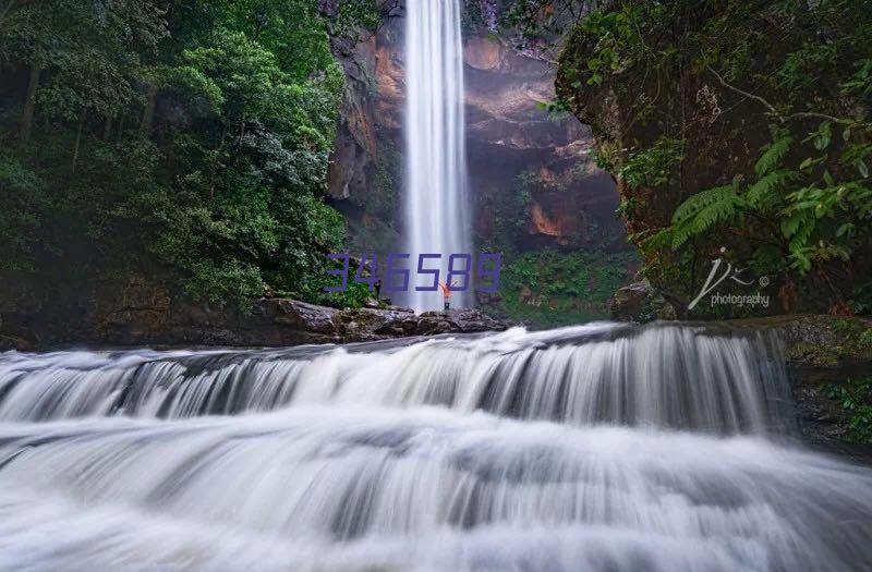 墨雨云间